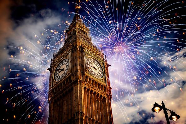 Crucero de Nochevieja por el Támesis con fuegos artificiales