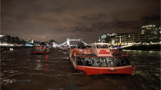 Reservar crucero por el Támesis con cena.