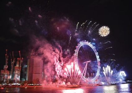 Crucero con cena de Año Nuevo y espectáculo de fuegos artificiales