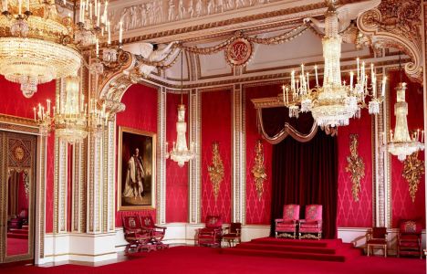 La sala del trono en el Palacio de Buckingham.