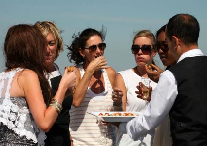 Crucero de 2 horas con bebidas y canapés.