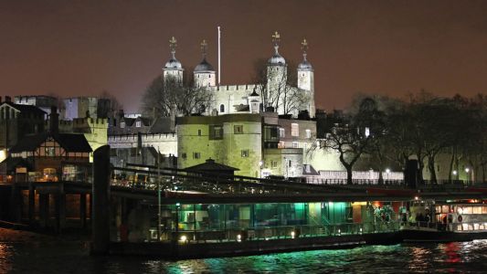 Tickets City Cruises paseo en barco nocturno con cena.