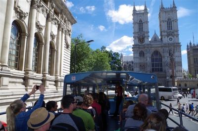 Hop-on Hop-off London Bus Tour