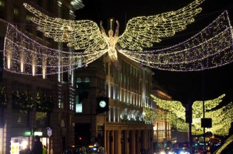 Vista nocturna de las luces de Navidad en Londres