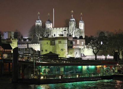 Tickets City Cruises paseo en barco nocturno con cena.